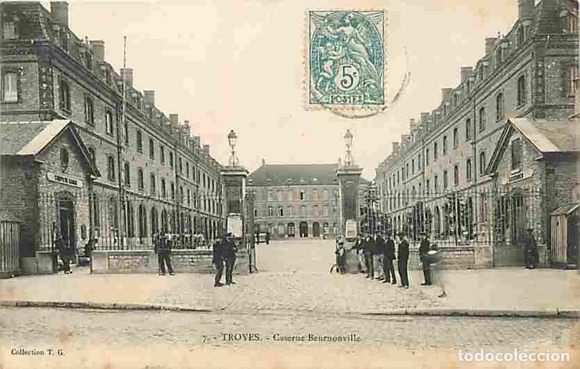Cartes Postales: France - 10 - Troyes - Caserne Beurnonville - Anim&eacute;e - Oblit&eacute;ration ronde de 1905 - CPA - Voir Scans