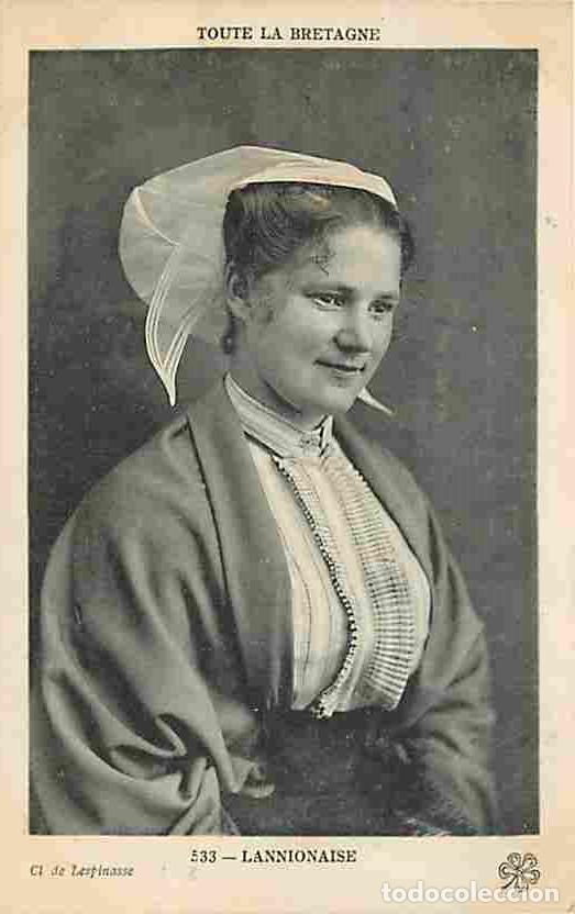 Postcards: France - 22 - Lannion - Lannionaise - Anim&eacute;e - Folklore - Oblit&eacute;ration ronde de 1916 - CPA - Voir Sc