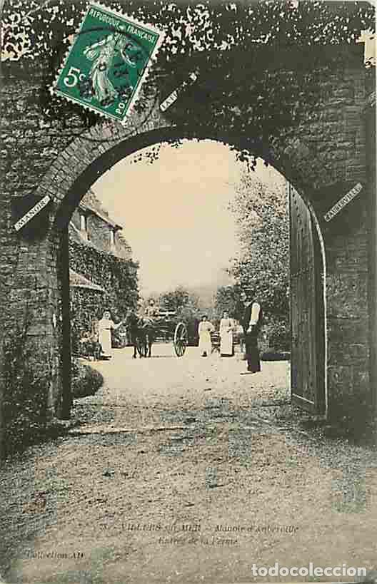 Postais: France - 14 - Villers sur Mer - Manoir Amberville - Entr&eacute;e de la Ferme - Anim&eacute;e - Chevaux - Attelage
