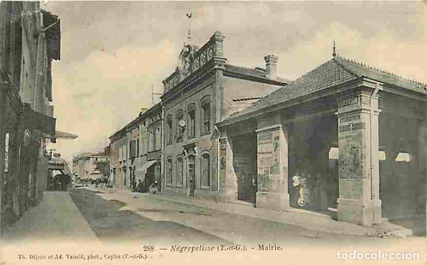 Postcards: France - 82 - N&egrave;grepelisse - Mairie - Anim&eacute;e - Etat pli visible - CPA - Voir Scans Recto-Verso