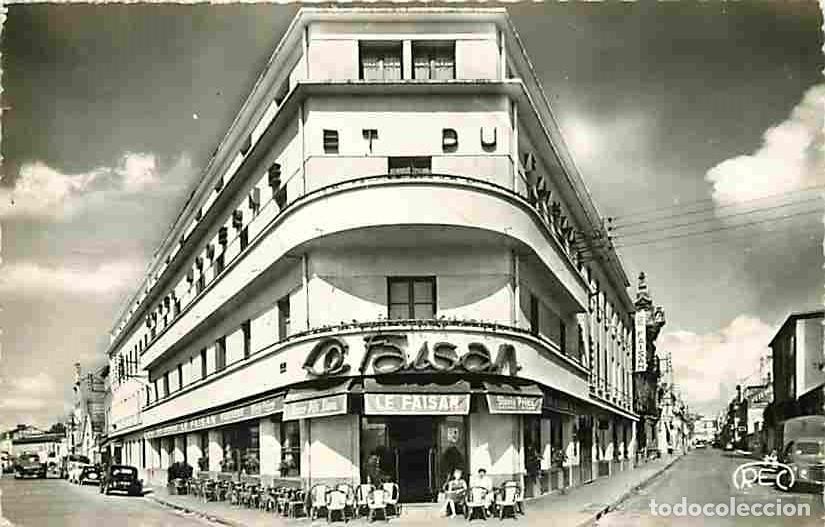 Cartes Postales: France - 36 - Chateauroux - Hotel du Faisan - Place de la Gare - Anim&eacute;e - Automobiles - Voir Timbre