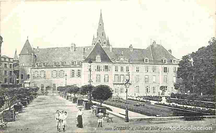 Cartoline: France - 38 - Grenoble - L'Hotel de Ville et son Jardin - Anim&eacute;e - Correspondance - Voyag&eacute;e en 1915