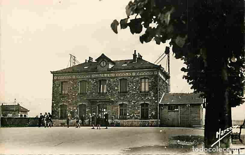 Cartoline: France - 94 - Villeneuve le Roi - La Gare - Anim&eacute;e - Oblit&eacute;ration ronde de 1966 - CPA - Voir Scans R
