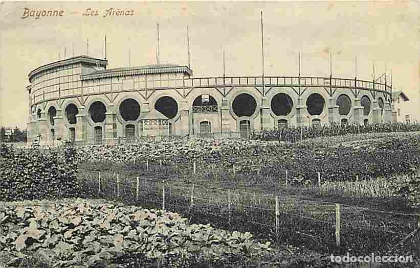 Postkarten: France - 64 - Bayonne - Les Ar&egrave;nes - Etat l&eacute;ger pli visible - CPA - Voir Scans Recto-Verso