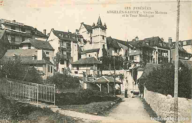 Cartoline: France - 65 - Argel&egrave;s-Gazost - Vieilles maisons et la tour Mendague - Anim&eacute;e - CPA - Voir Scans Rect