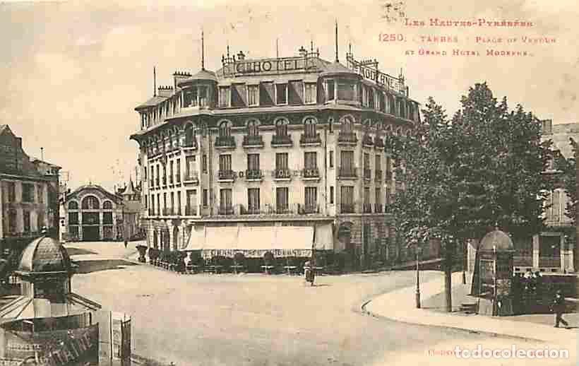 Cartoline: France - 65 - Tarbes - Place de Verdun - Grand Hotel Moderne - CPA - Voir Scans Recto-Verso