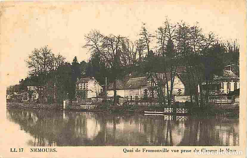 Postkarten: France - 77 - Nemours - Quai de Fromonville vue prise du Champ de Mars - Oblit&eacute;ration ronde de 1934