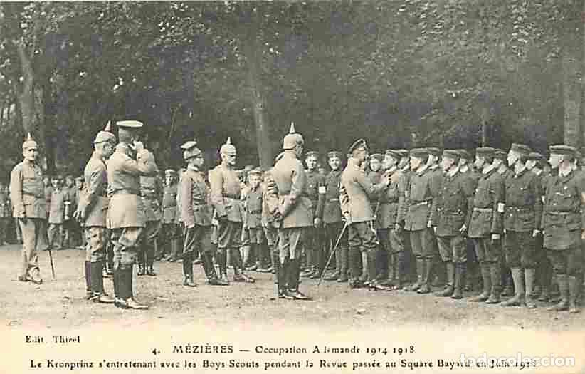 Postkarten: France - 08 - M&eacute;zi&egrave;res - Occupation Allemande 1914 1918 - Le Kronprinz s'entretenant avec les Boys S
