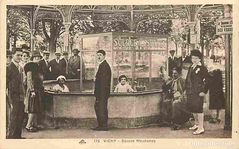 Cartes Postales: France - 03 - Vichy - Source Mesdames - Anim&eacute;e - Oblit&eacute;ration ronde de 1932 - CPA - Voir Scans Recto
