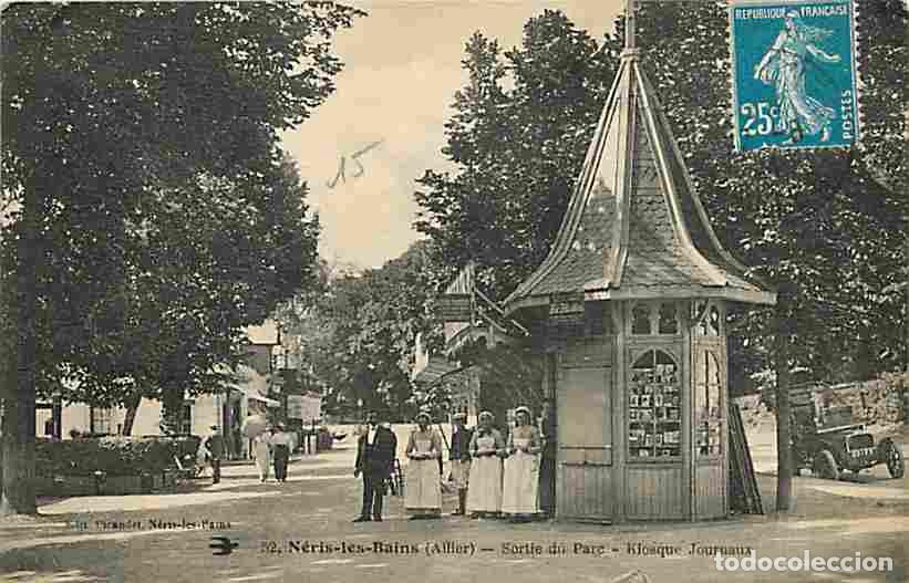 Cartes Postales: France - 03 - N&eacute;ris les Bains - Sortie du Parc - Kiosque Journaux - Anim&eacute;e - Oblit&eacute;ration ronde de 1