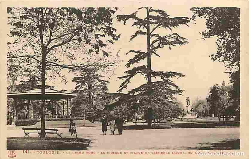 Cartoline: France - 31 - Toulouse - Le Grand Rond - Le Kiosque et Statue de Cl&eacute;mence Izaure ou Sculpture Ducuin