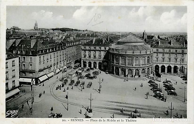 Cartoline: France - 35 - Rennes - Place de la Mairie et le le Th&eacute;&acirc;tre - Anim&eacute;e - Automobiles - CPA - Voir Scans