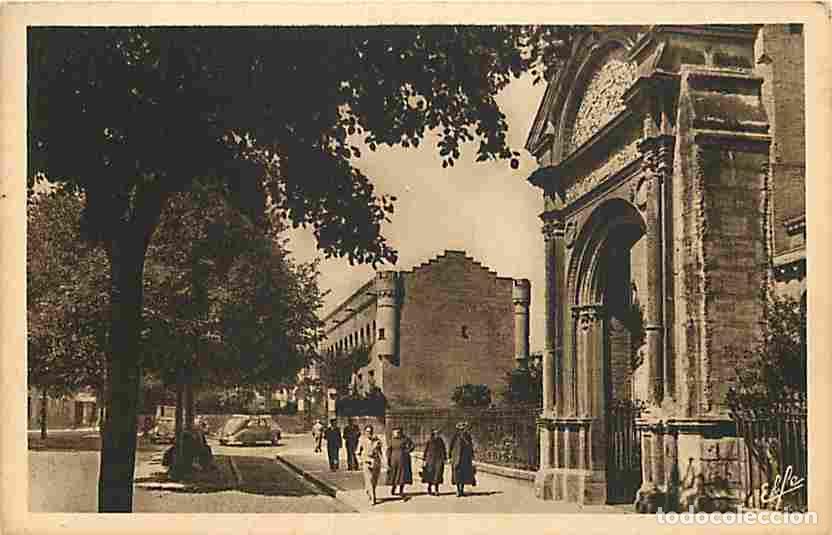 Postcards: France - 31 - Toulouse - Basilique Saint-Sernin - Porte Mi&eacute;geville - Au fond la Coll&eacute;giale Saint Ray