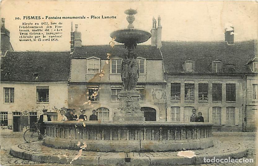 Cartoline: France - 51 - Fismes - Fontaine monumentale - Place Lamotte - Anim&eacute;e - Voyag&eacute;e en 1912 - Etat mauvai
