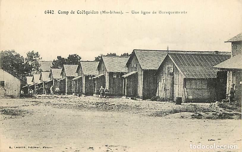 Postales: France - 56 - Camp de Coetquidan - Une ligne de Baraquements - Anim&eacute;e - CPA - Voir Scans Recto-Verso