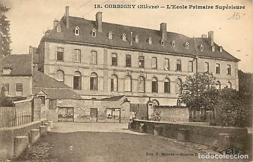 Postkarten: France - 58 - Corbigny - L'Ecole Primaire Sup&eacute;rieure - Etat pli visible - CPA - Voir Scans Recto-Ver