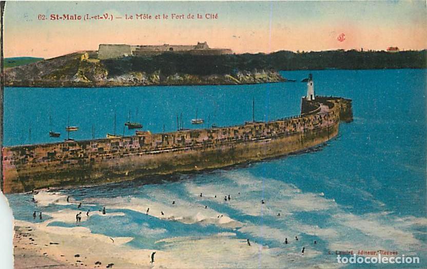 Cartoline: France - 35 - Saint Malo - Le M&ocirc;le et le Fort de la Cit&eacute; - Coloris&eacute;e - Etat &eacute;corn&eacute;e - CPA - Voir Sca