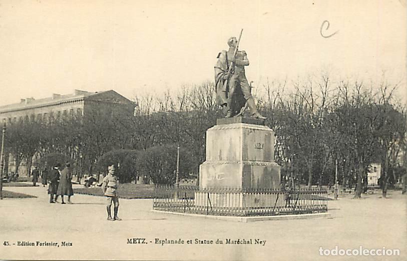 Cartes Postales: France - 57 - Metz - Esplanade et Statue du Mar&eacute;chal Ney - Anim&eacute;e - Soldats - CPA - Voir Scans Recto