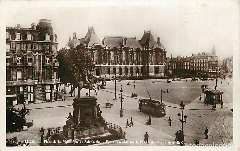 Postkarten: France - 59 - Lille - Place de la R&eacute;publique et Faidherbe - Vue d'ensemble sur le Palais des Beaux A