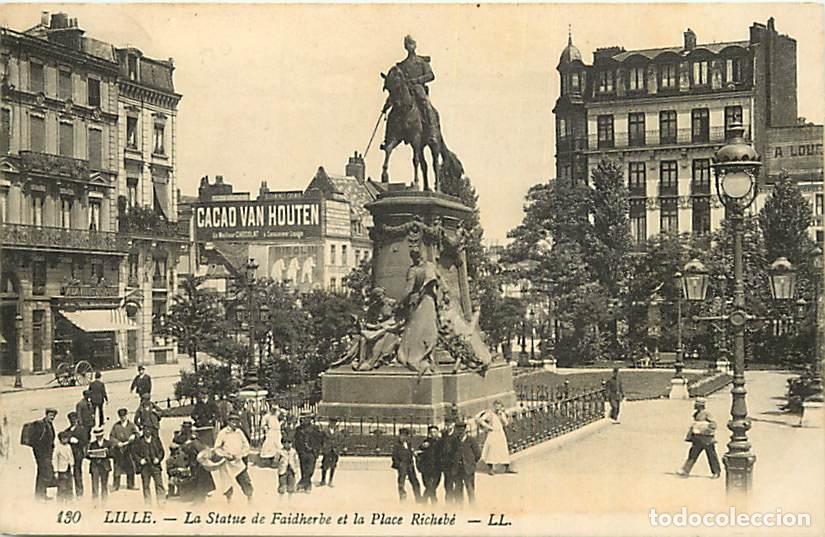 Postkarten: France - 59 - Lille - La Statue de Faidherbe et la Place Richeb&eacute; - Anim&eacute;e - Affiches Publicitaire Ca