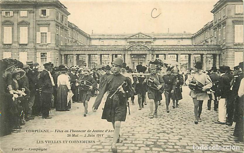 Cartes Postales: France - 60 - Compi&egrave;gne - Fetes en l'honneur de Jeanne d'Arc 1911 - Les vielles et cornemuses - Anim