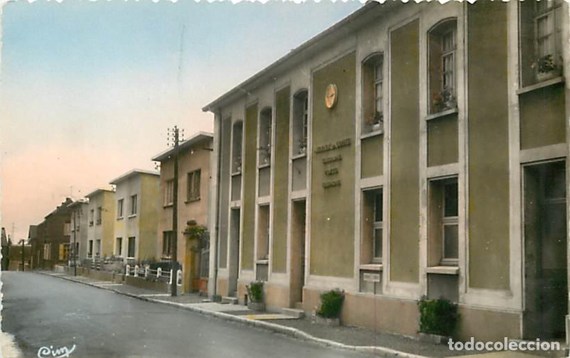 Cartoline: France - 62 - Avesnes le Comte - Rue de la Poste - Coloris&eacute;e - Carte Neuve - CPA - Voir Scans Recto-