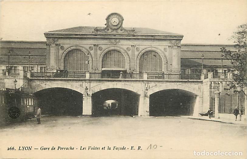 Postkarten: France - 69 - Lyon - Gare de Perrache - Les Vo&ucirc;tes et la Fa&ccedil;ade - Anim&eacute;e - Correspondance - Voyag&eacute;e