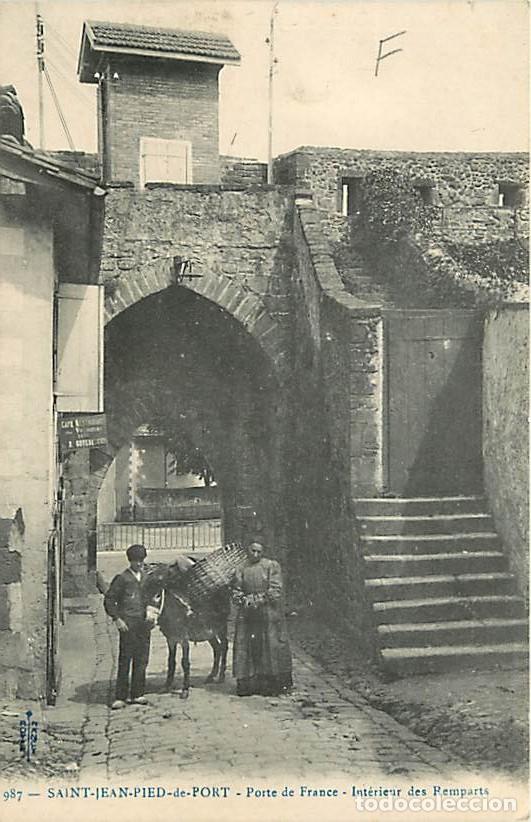 Postkarten: France - 64 - Saint Jean de Pied de Port - Porte de France - Int&eacute;rieur des Remparts - Anim&eacute;e - Anes