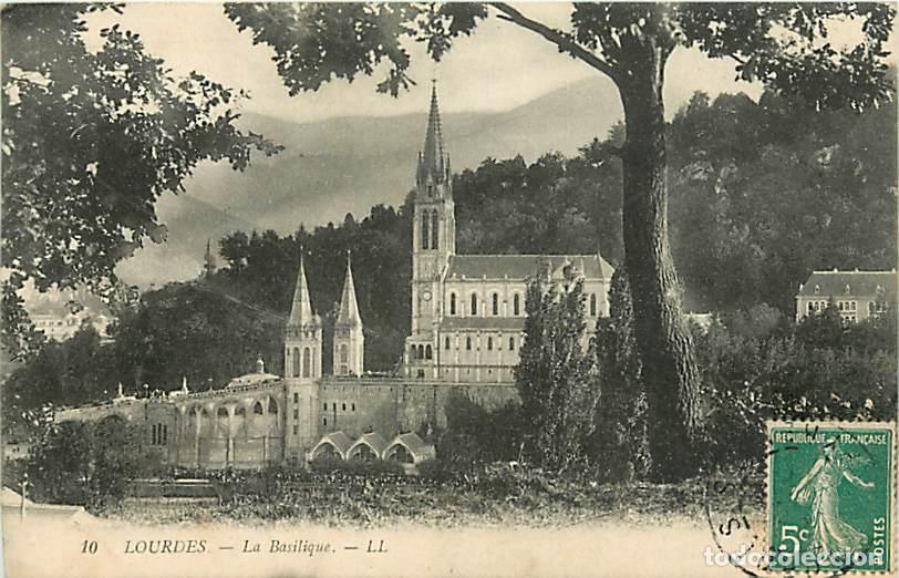 Cartoline: France - 65 - Lourdes - La Basilique - Etat carte qui se d&eacute;colle - CPA - Voir Scans Recto-Verso