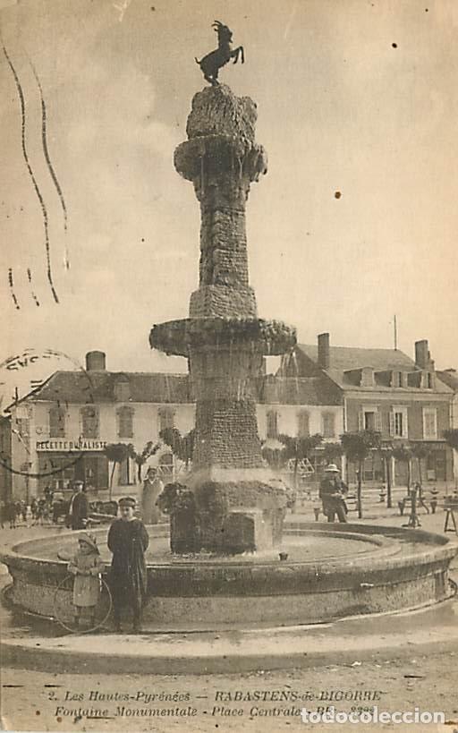 Postkarten: France - 65 - Rabastens de Bigorre - Fontaine monumentale - Place Centrale - Oblit&eacute;ration ronde de 1