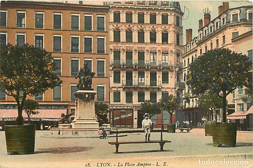 Postkarten: France - 69 - Lyon - La Place Amp&egrave;re - Anim&eacute;e - Coloris&eacute;e - D&eacute;m&eacute;nagements Jean Fouilloux - CPA - Voi