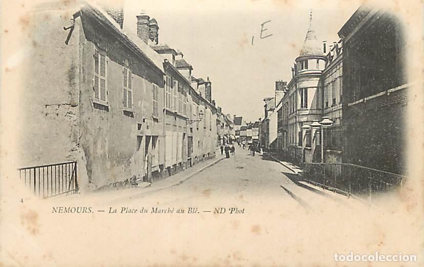 Cartoline: France - 77 - Nemours - La Place du March&eacute; au Bl&eacute; - Anim&eacute;e - Pr&eacute;curseur - CPA - Voir Scans Recto-Ver