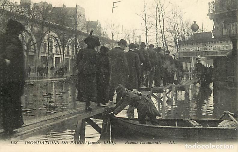 Cartoline: France - 75 - Paris - Inondations de Paris de janvier 1910 - Avenue Dumesnil - Anim&eacute;e - Grosse Anima