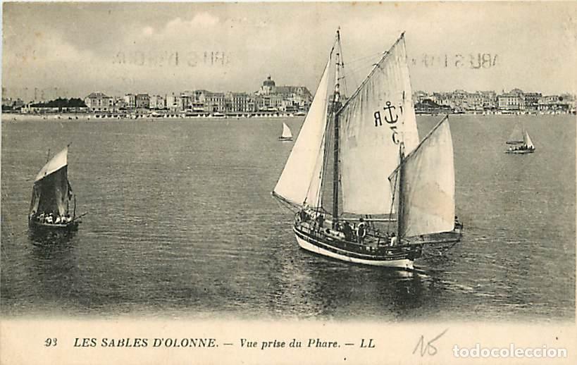 Postales: France - 85 - Les Sables d'Olonne - Vue prise da Phare - Anim&eacute;e - Bateaux - Oblit&eacute;ration ronde de 19