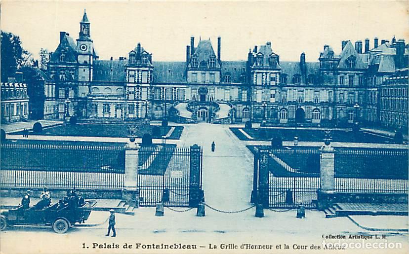 Postais: France - 77 - Fontainebleau - Palais de Fontaineblau - La Grille d'Honneur et la Cour des Adieux - A