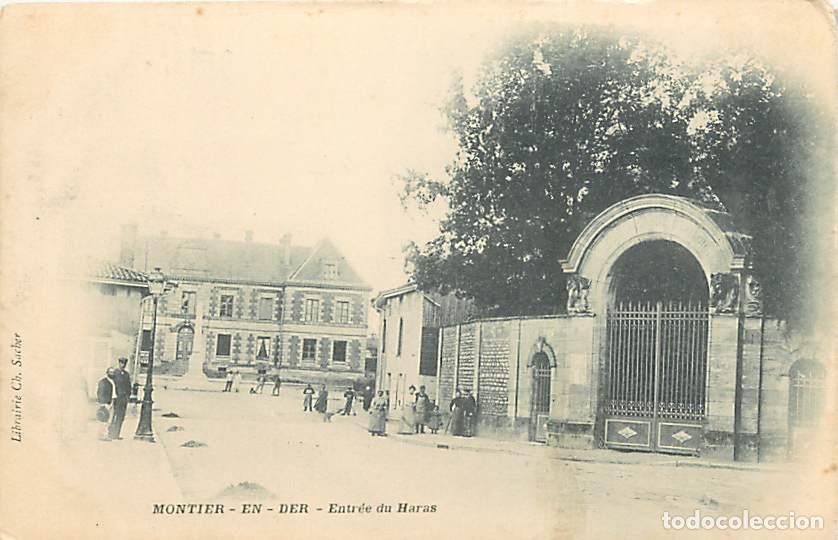 Cartoline: France - 52 - Montier en Der - Entr&eacute;e du Haras - Anim&eacute;e - Pr&eacute;curseur - Etat l&eacute;ger pli visible - CPA