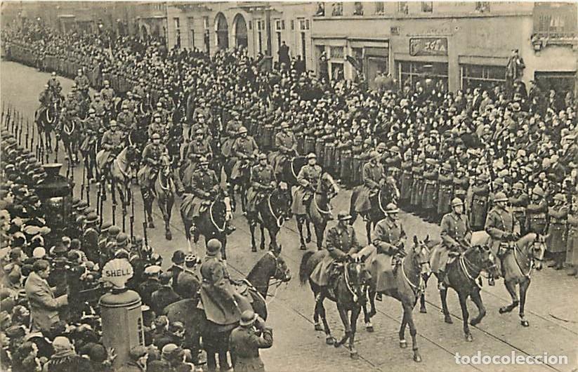 Postcards: Belgique - Bruxelles - Fun&eacute;railles solennelles du Roi Albert 1er , le 22-2-1934 - Anim&eacute;e - Anim&eacute;e -