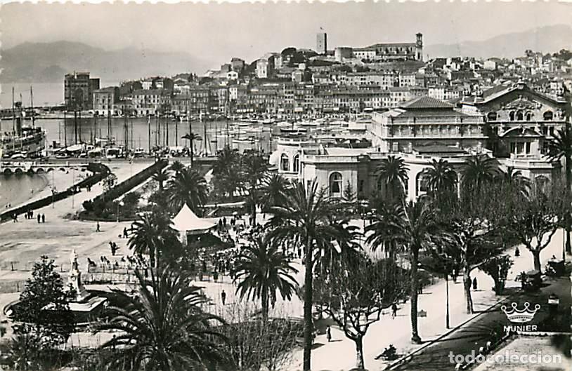 Cartes Postales: France - 06 - Cannes - Vue G&eacute;n&eacute;rale vers le Suquet - CPSM format CPA - Oblit&eacute;ration ronde de 1953 -