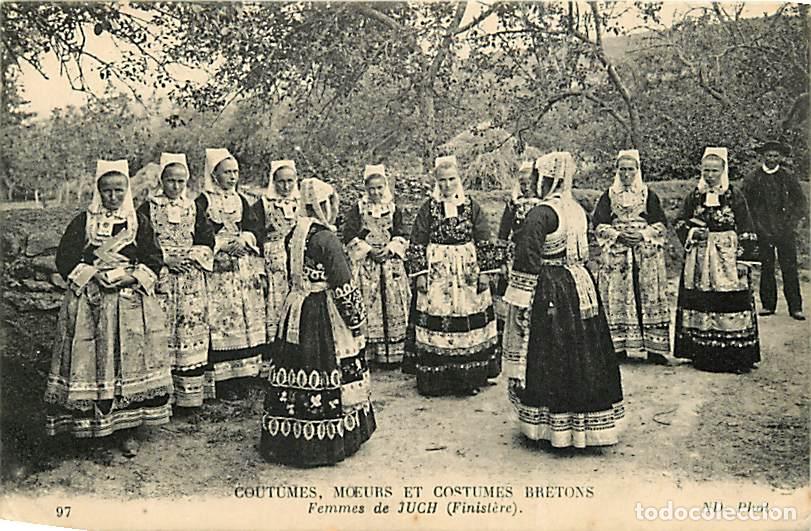 Cartoline: France - 29 - Juch - Coutumes M�urs etCostumes Bretons - Femmes de Juch - Anim&eacute;e - Folklore - CPA -