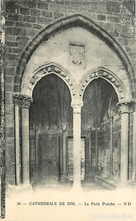Postcards: France - 35 - Dol de Bretagne - Le petit porche de l'&eacute;glise - CPA - Carte Neuve - Voir Scans Recto-V