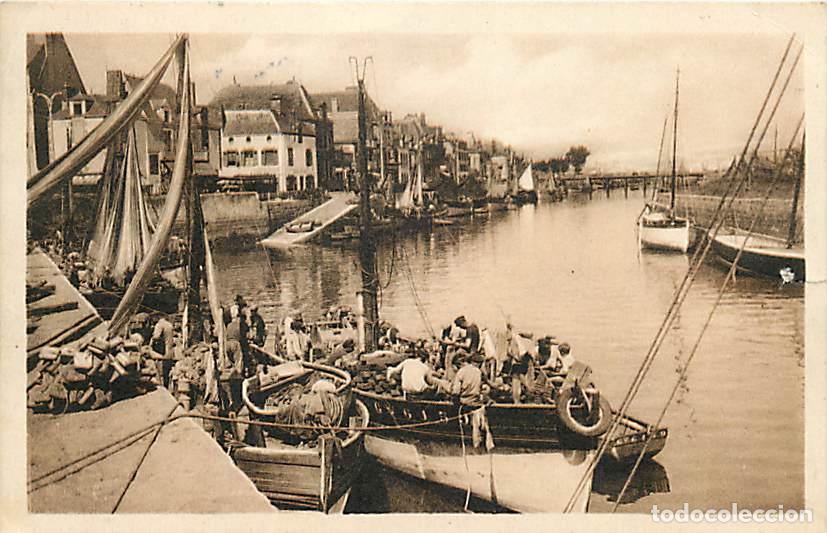 Postkarten: France - 44 - Le Croisic - Le Port de l'Aiguillon - Anim&eacute;e - Bateaux - CPA - Oblit&eacute;ration ronde de 1