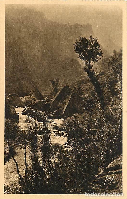 Cartoline: France - 48 - Les Gorges du Tarn - Le Pas du Souci o&ugrave; le Tarn se perd dans un chaos cyclop&eacute;en de roc