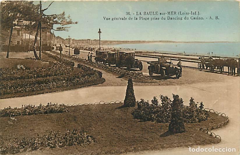 Postais: France - 44 - La Baule - Vue g&eacute;n&eacute;rale de la Plage prise du Dancing du Casino - Anim&eacute;e - Automobiles