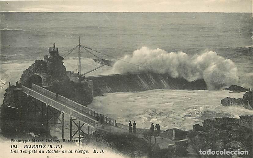 Postkarten: France - 64 - Biarritz - Une temp&ecirc;te au Rocher de la Vierge - Anim&eacute;e - CPA - Voir Scans Recto-Verso