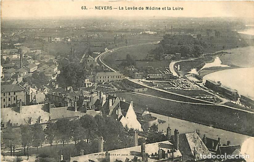 Postales: France - 58 - Nevers - La Lev&eacute;e de M&eacute;dine et la Loire - Vue a&eacute;rienne - CPA - Voyag&eacute;e en 1920 - Voir