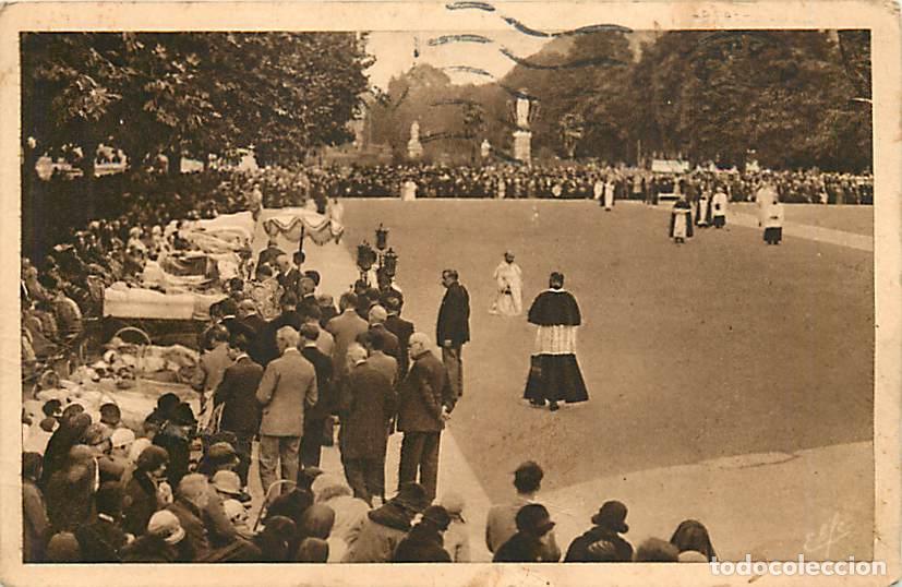 Postales: France - 65 - Lourdes - B&eacute;n&eacute;diction des malades - Anim&eacute;e - CPA - Oblit&eacute;ration ronde de 1948 - Voir S