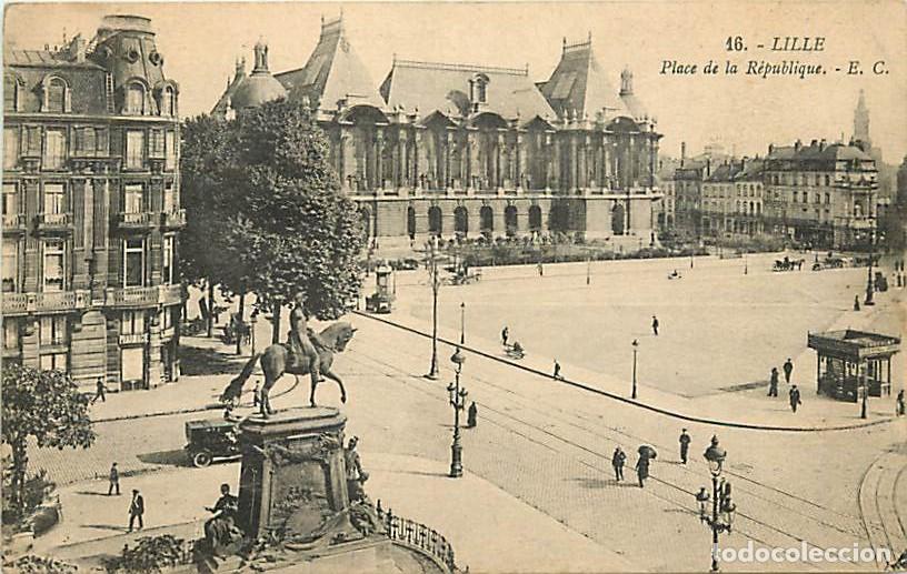 Postales: France - 59 - Lille - Place de la R&eacute;publique - Anim&eacute;e - CPA - Oblit&eacute;ration ronde de 1924 - Voir Scan