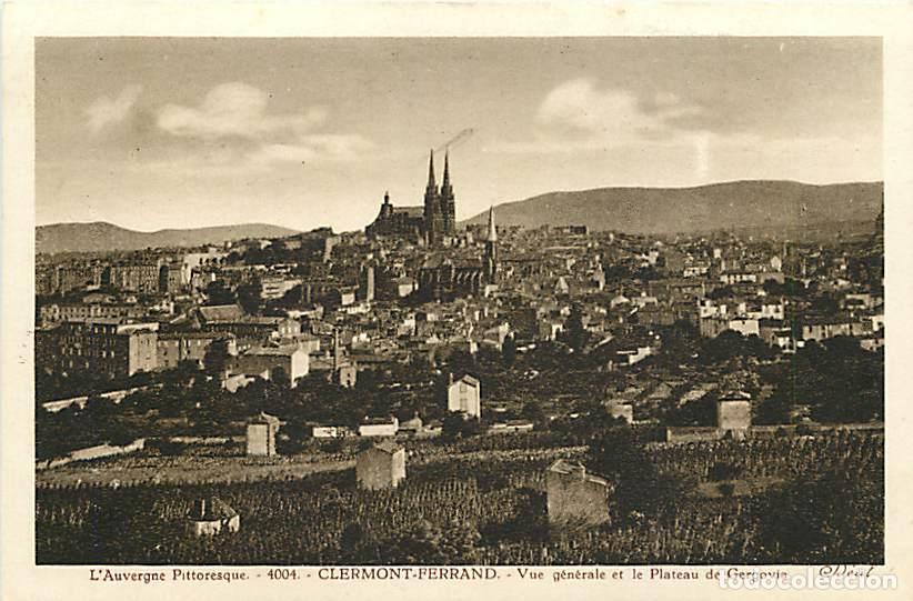 Postkarten: France - 63 - Clermont Ferrand - Vue g&eacute;n&eacute;rale et le Plateau de Gergovia - CPA - Voir Scans Recto-Ver