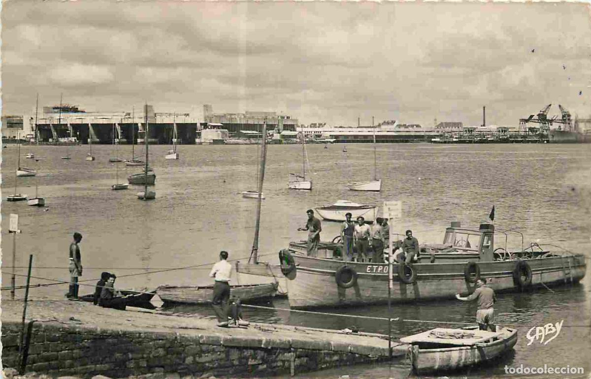 Cartoline: France - 56 - Lorient - La Base sous-marine - Anim&eacute;e - Mention Photographie v&eacute;ritable - Carte Dentel