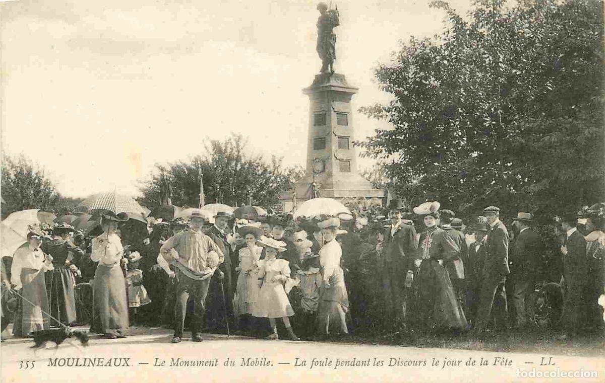 Postais: France - 76 - Moulineaux - Le Monument du Mobile - La foule pendant les discours de jour de la f&ecirc;te
